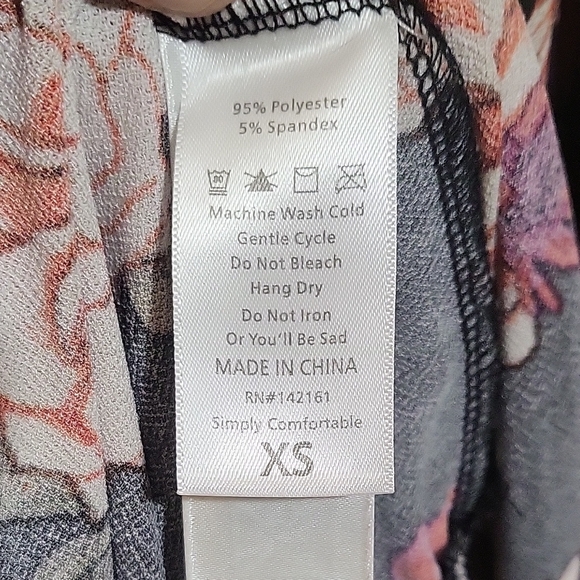 LuLaRoe Annabelle Ruffle Tiered Dress Black & Red Floral XS Women’s - Picture 7 of 7